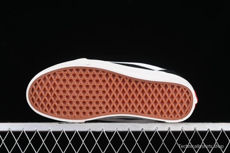 Vans Classics Knu Skool Retro Skate Shoes with Chunky Silhouette - VN0009QCBF2