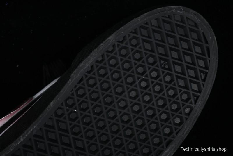 Vans Classics Knu Skool Retro Skate Shoes with Thickened Tongue and Oversized Toe - VN0009QCB9P