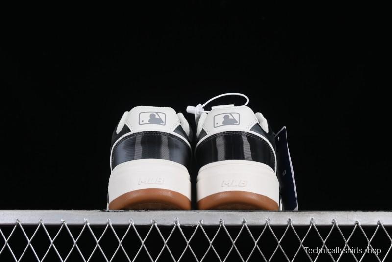 New York Yankees MLB Chunky Liner Height-Increasing Platform Sneakers - 3ASXCLH3N50BKS