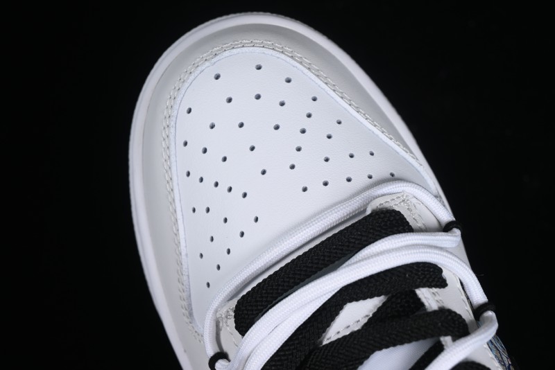 Nike Dunk Low CNY Year of the Dragon Limited Edition SB Lace-Up Casual Sneakers - DV0831-101