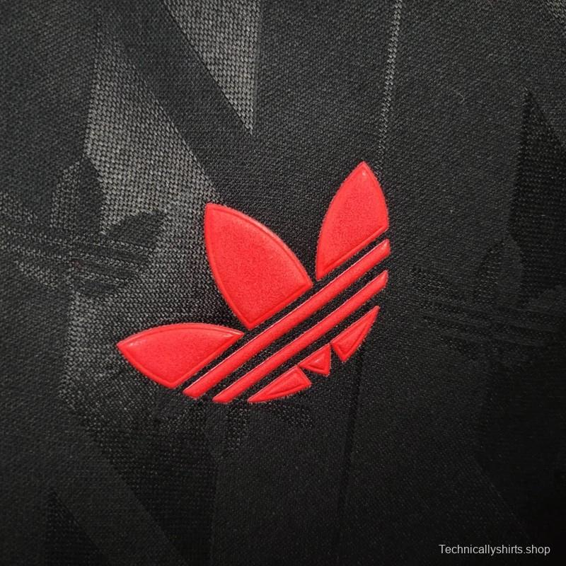 24/25 Retro Manchester United