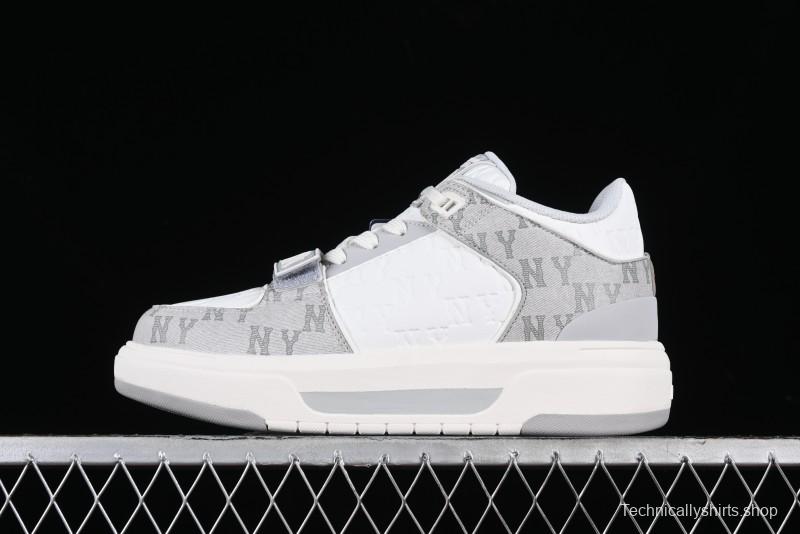 MLB Chunky Liner New York Yankees Sneakers with Lightweight Thick Sole and Hook Loop Closure - 3ASXCMM4N50GRS