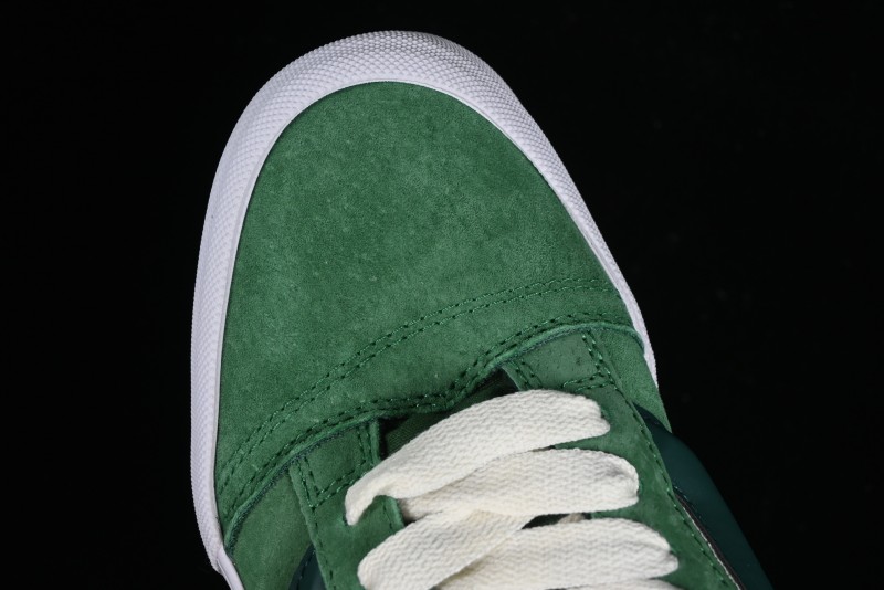 Vans Classics Knu Skool Retro Sneakers with Enlarged Toe and Thickened Tongue - VN0009QCLC2