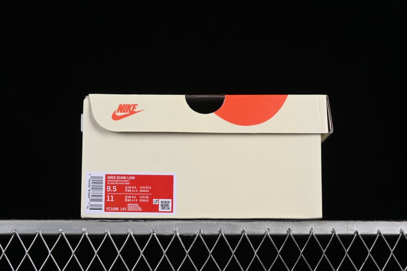 Nike SB Dunk Low Supreme Collaboration Anniversary Customized Casual Sneakers - FC1688-143