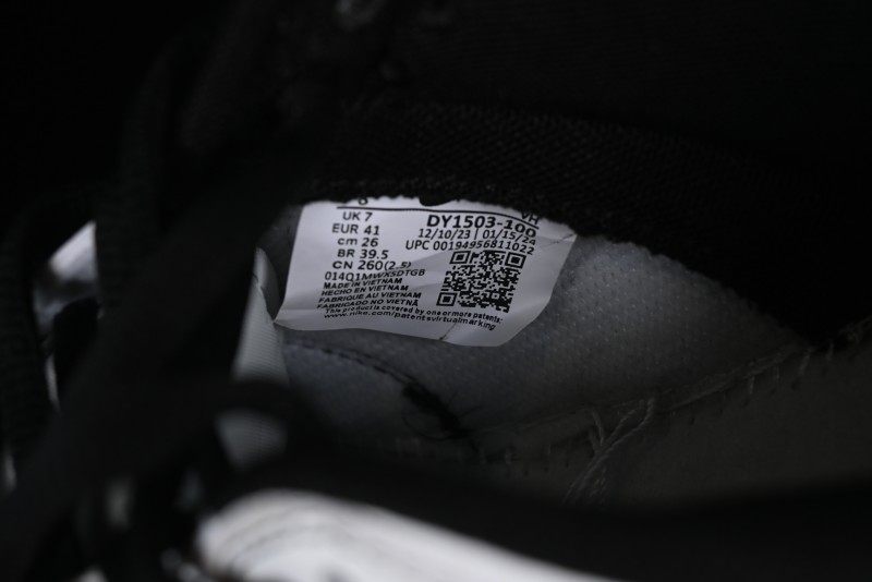 Nike Supreme x Nike SB Dunk Low Collaboration - Classic White Black Anniversary High-End Custom Low-Top Casual Skate Shoes - DY1503-100