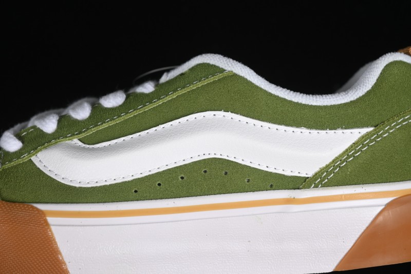 Vans Classics Knu Skool Retro Sneakers with Enlarged Toe and Thickened Sole - VN0009QCCIB
