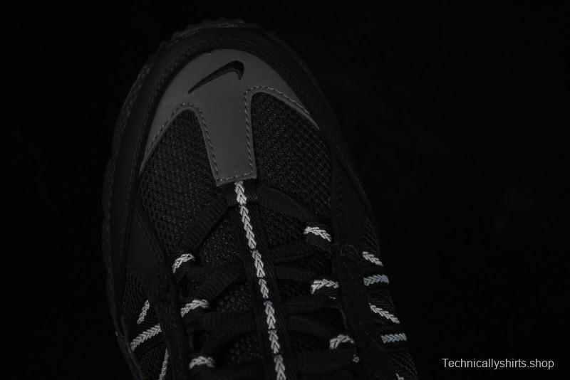 Nike Air Humara Retro Trail Running Shoes with 1990s Outdoor Style - 924464-001