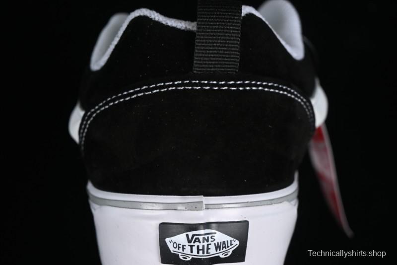Vans Classics Knu Skool Retro Sneakers in Black & White - VN0AUAK375