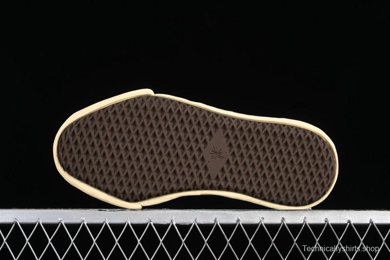 Wayne Original Sole Leather Low Sneaker with Deconstructed Ice Cream Sole - W.E5