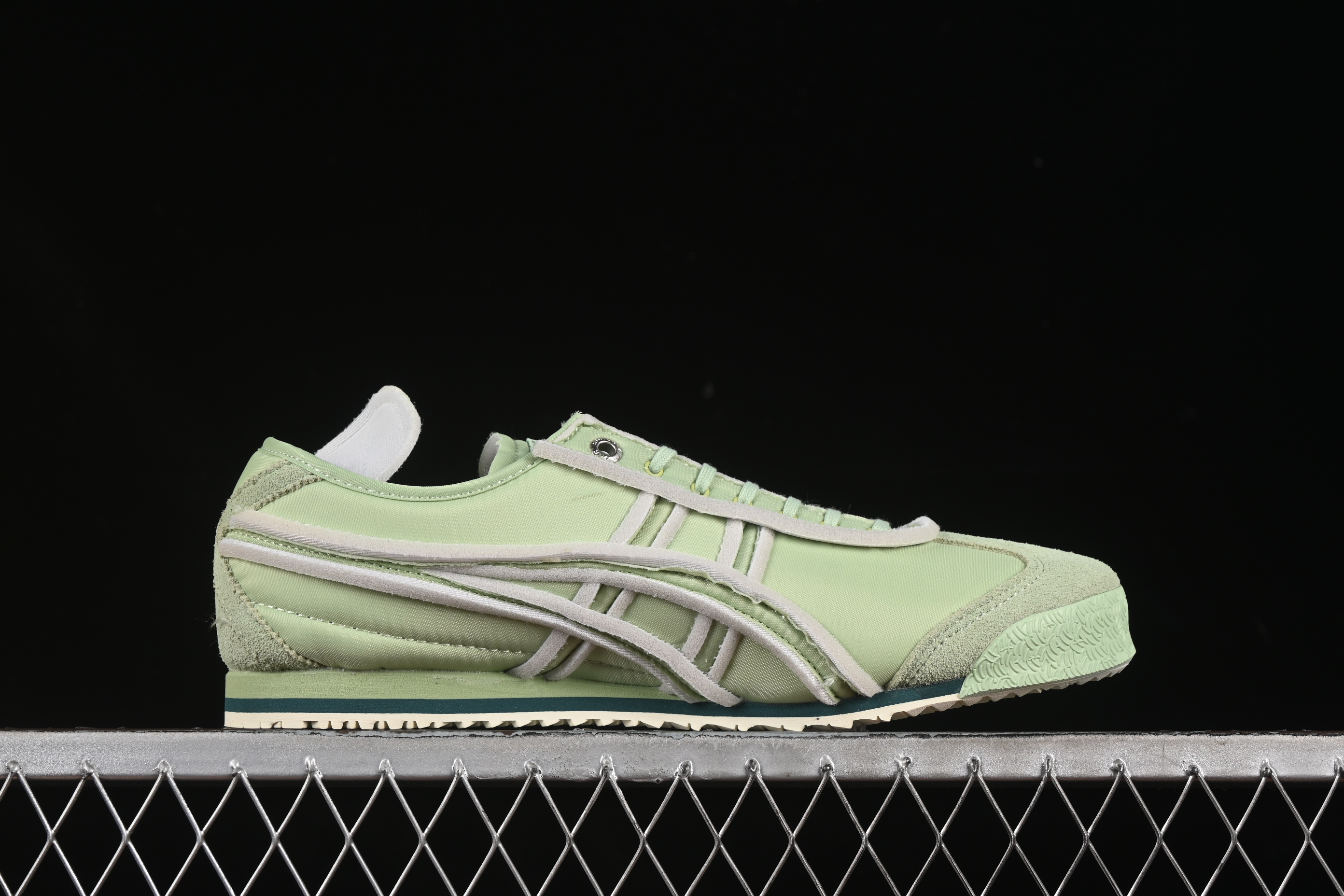 Onitsuka Tiger Mexico 66 SD Low-Top Casual Running Shoes - 1183C115-300