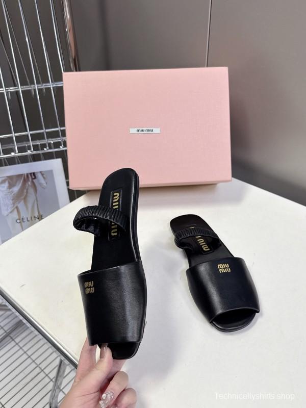 2025 Slippers Miu Miu Black Leather Slippers LY00