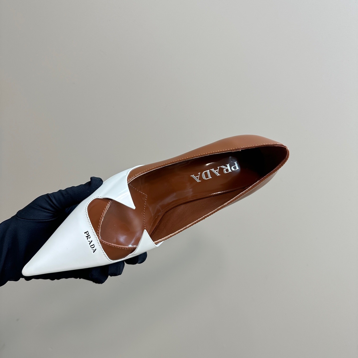 2025 Women Prada White Brown Leather Heels KFY00310