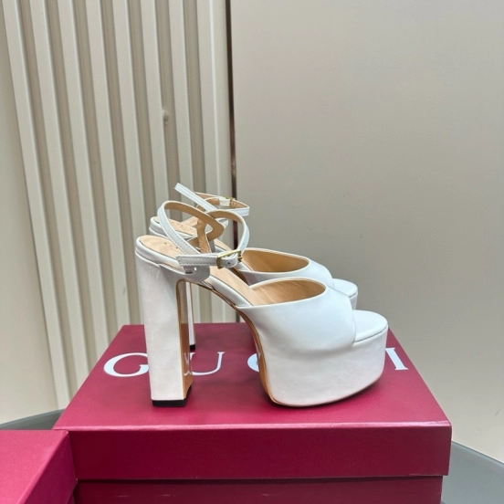 2025 Women Gucci White Leather Platform Sandals