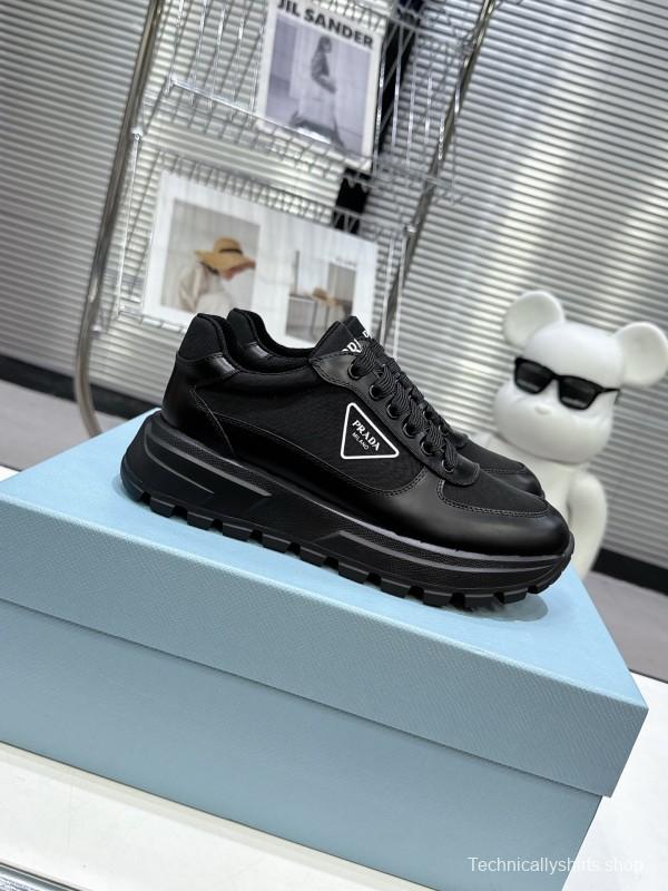 2025 Unisex Prada Black Leather Sneakers KFY00310