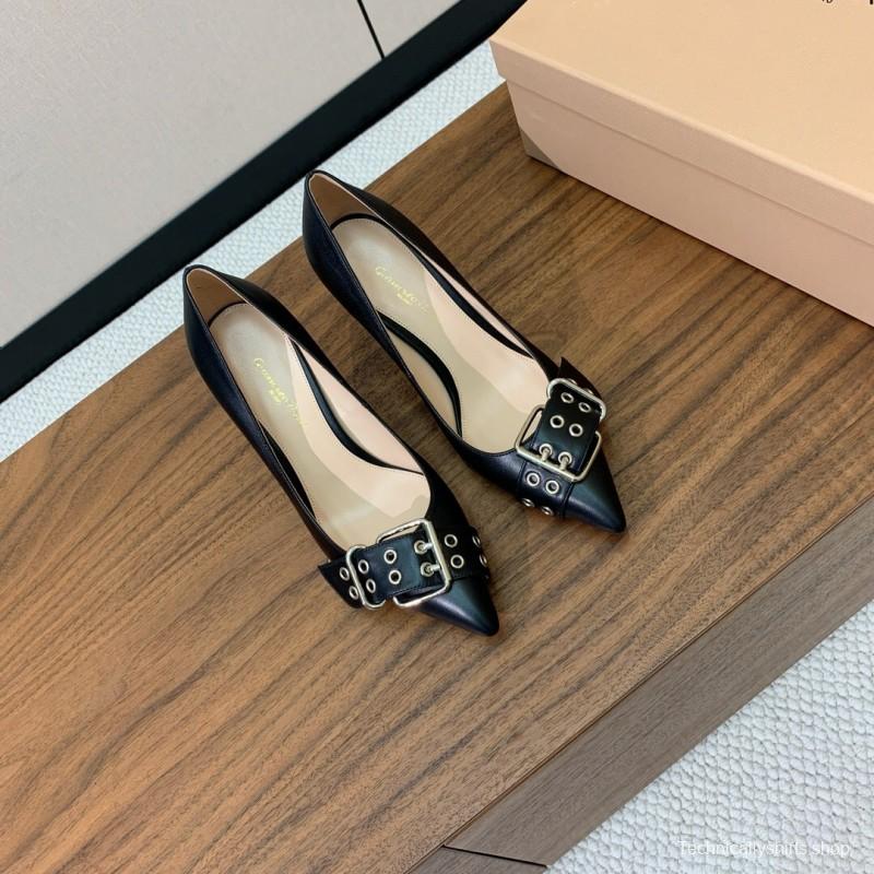 2025 Women Gianvito Rossi Black Leather Pointed Toe Buckle Pumps KFY00300