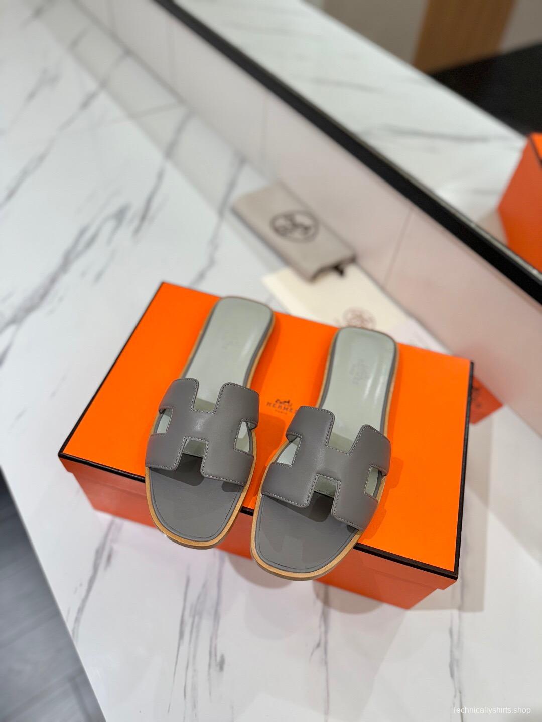 2025 Women Hermès Gray Leather Slippers