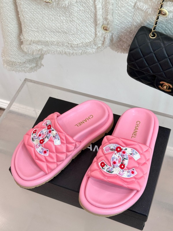 2025 CHANEL Pink Quilted Leather Slippers KFY00260