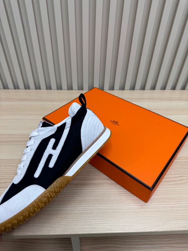 2025 Unisex Hermès White Black Suede Down Fabric Sneakers Top Version LY00310