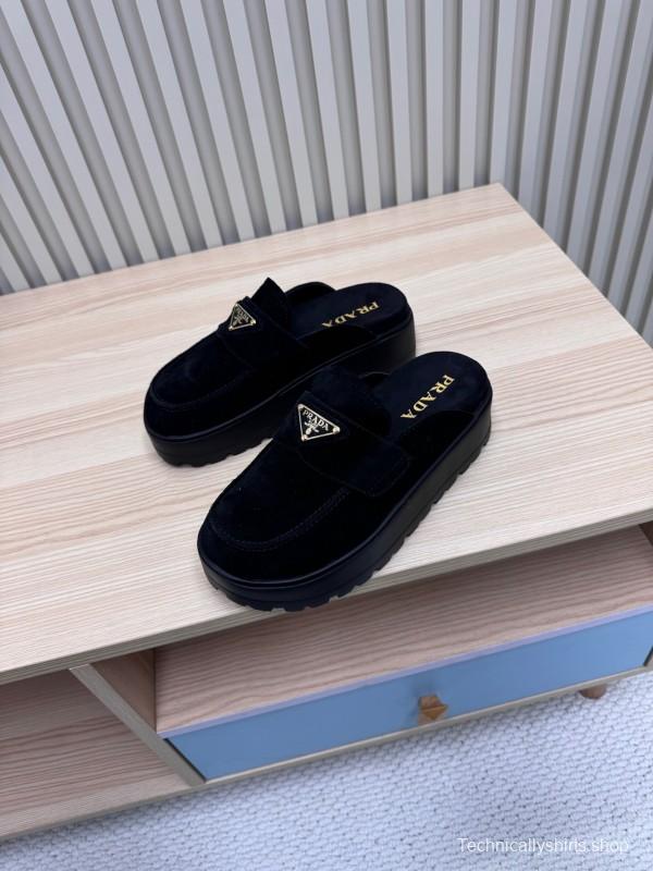 2025 Women Prada Black Suede Loafers Slip-On KFY00280