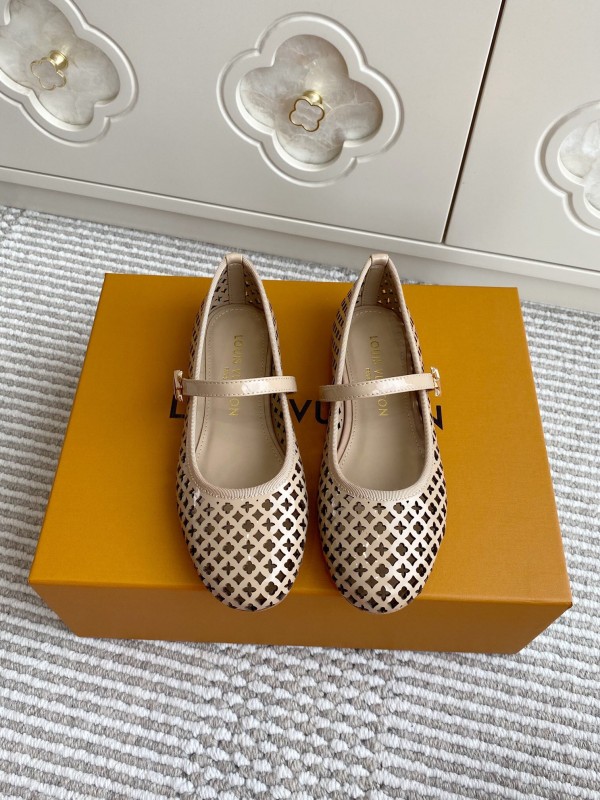2025 Women Louis Vuitton Beige Leather Ballet Flat Laser Cut KFY00310