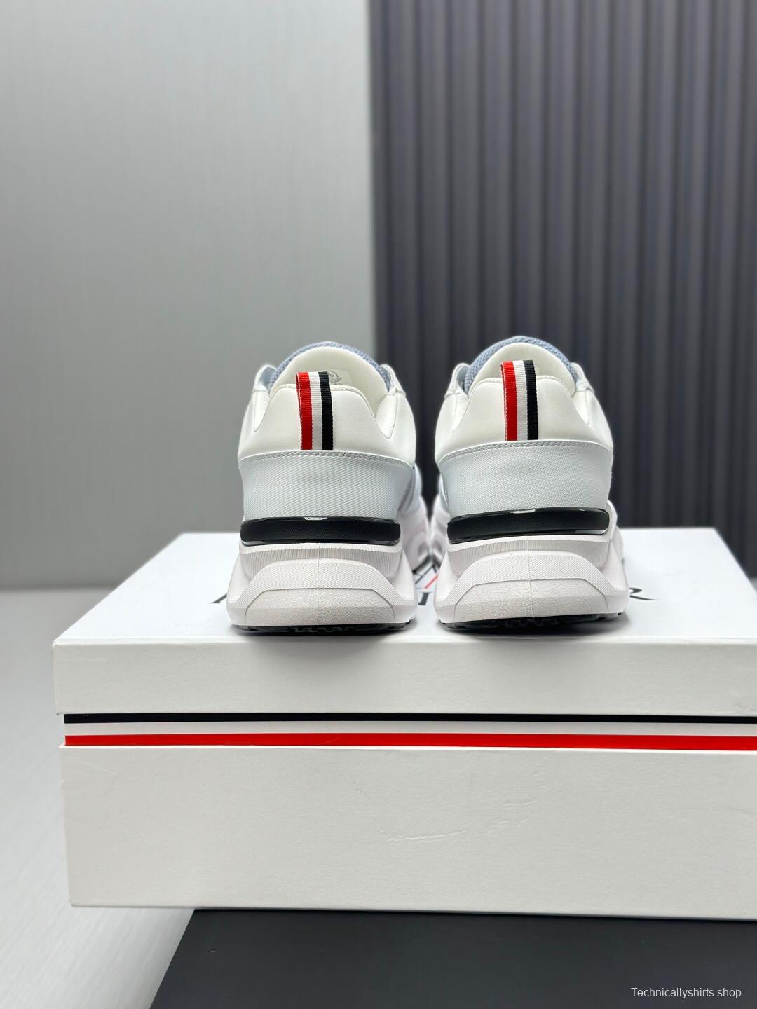 2025 Unisex Moncler White Grey Black Nylon GORE-TEX Trailgrip GTX Outdoor Sneakers KFY00390