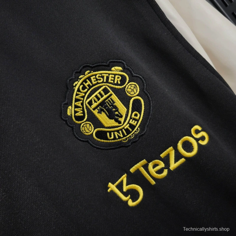 25/26 Manchester United Jacket BLACK/White Windbreaker