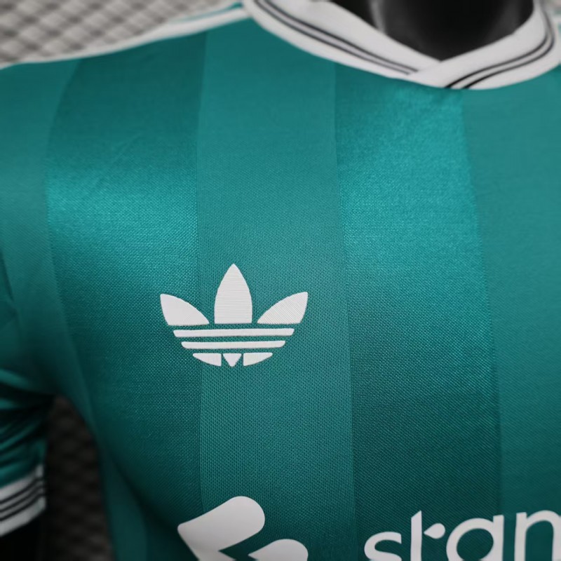 Player Version 25/26 Liverpool Third Green Jersey