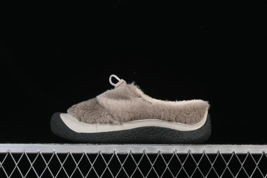 Keen Howser III Slide Winter Plush Casual Lifestyle Shoe - 1029434