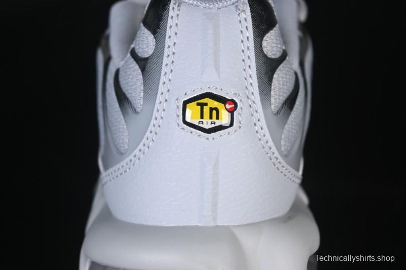 Nike Air Max Plus Retro Running Shoes with Air Cushion Technology - 852630-021