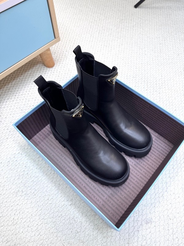 Prada 2025 SS Chunky Sole Ankle Boots - LY0340