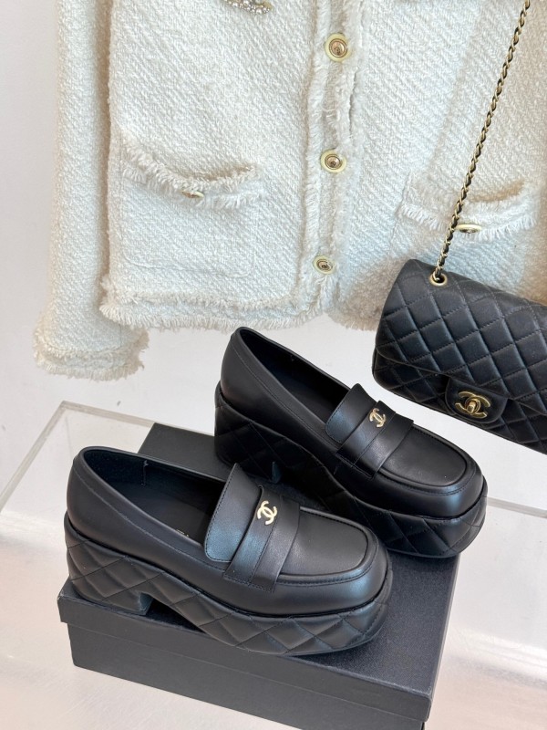 Chanel 25K Fall/Winter Double C Platform Loafers with Waterproof Sole - KFY00320