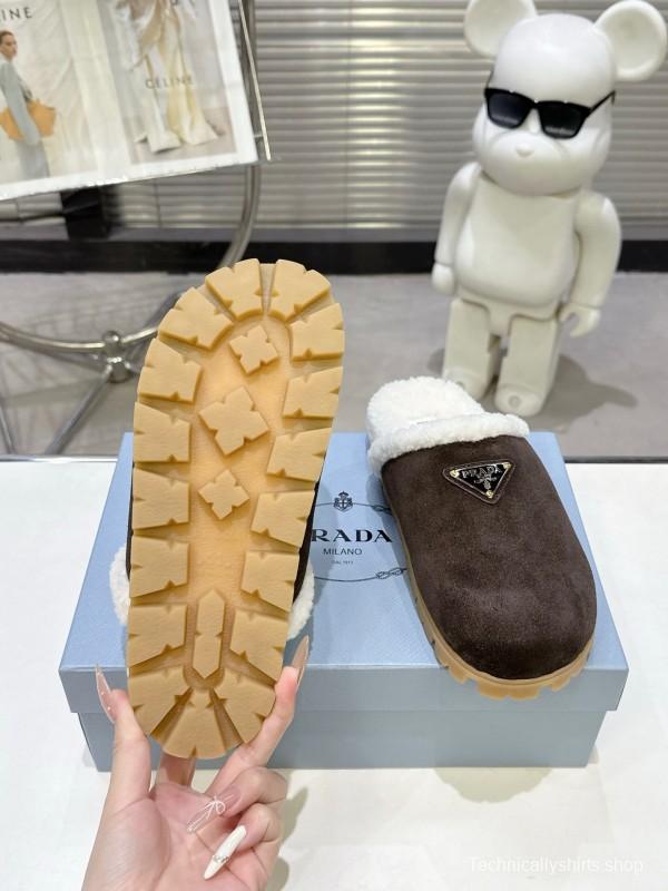 Prada Fall/Winter 2025 New Fur Mule Slippers Triangle Buckle Bread Head Half Slippers - KFY00270