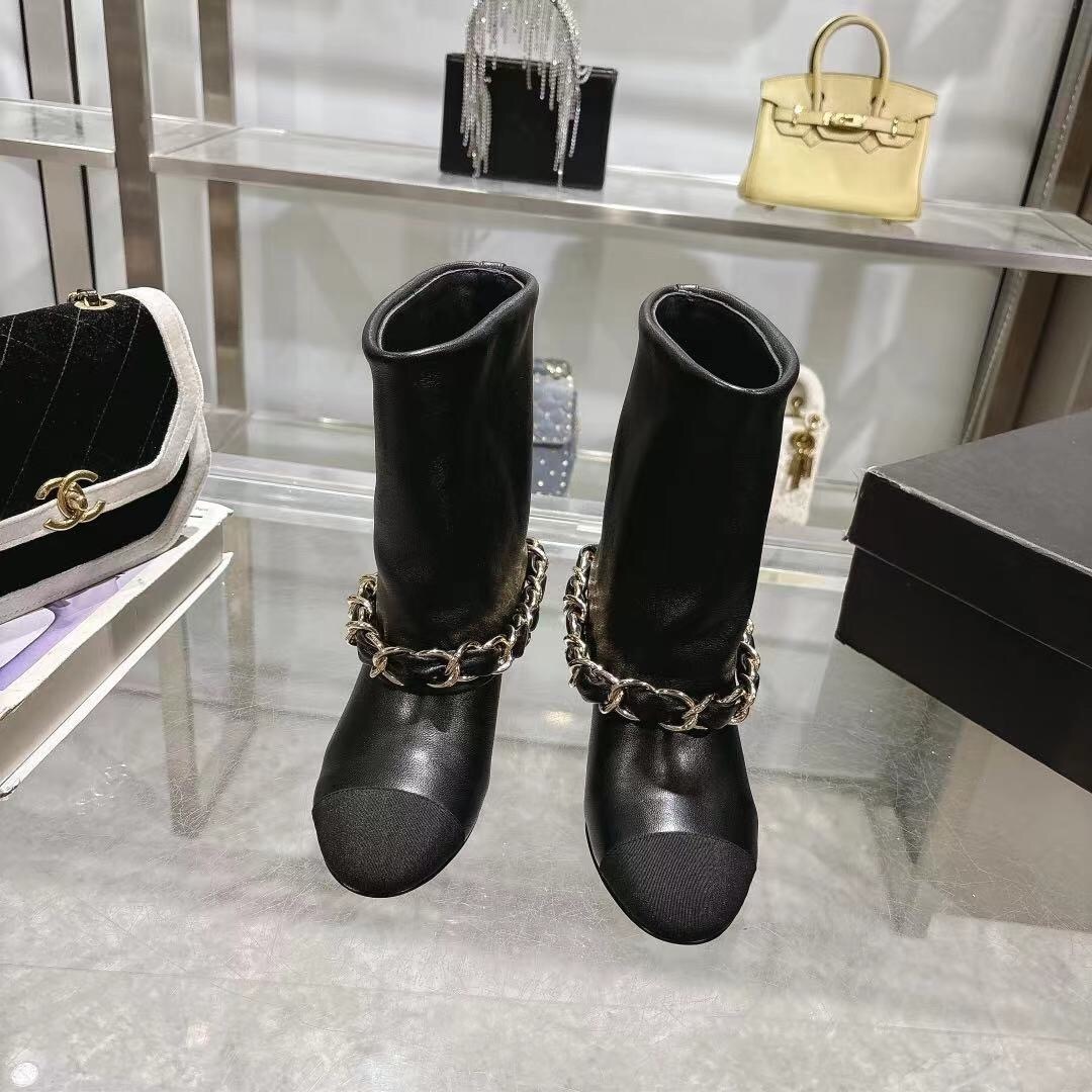 Chanel 2025/SS Chain Accent Block Heel Boots - LY00410