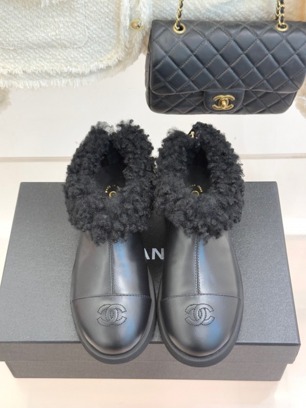 Chanel 2025/SS Double C Color-Block Shearling Snow Boots - KFY00270