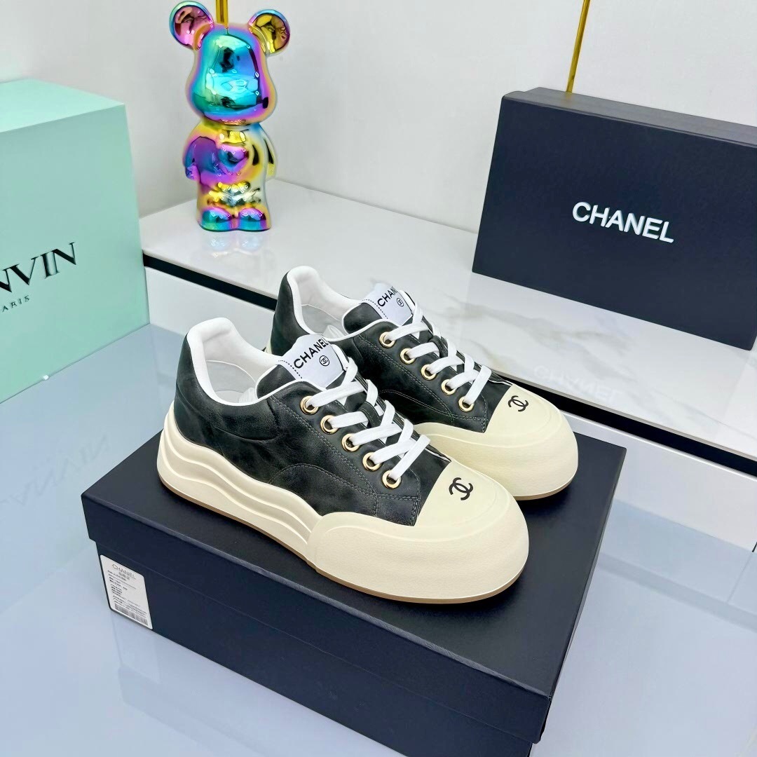 Chanel 2025/SS Small Fragrance Loafers Panda Shoes Original Calfskin - LY00310
