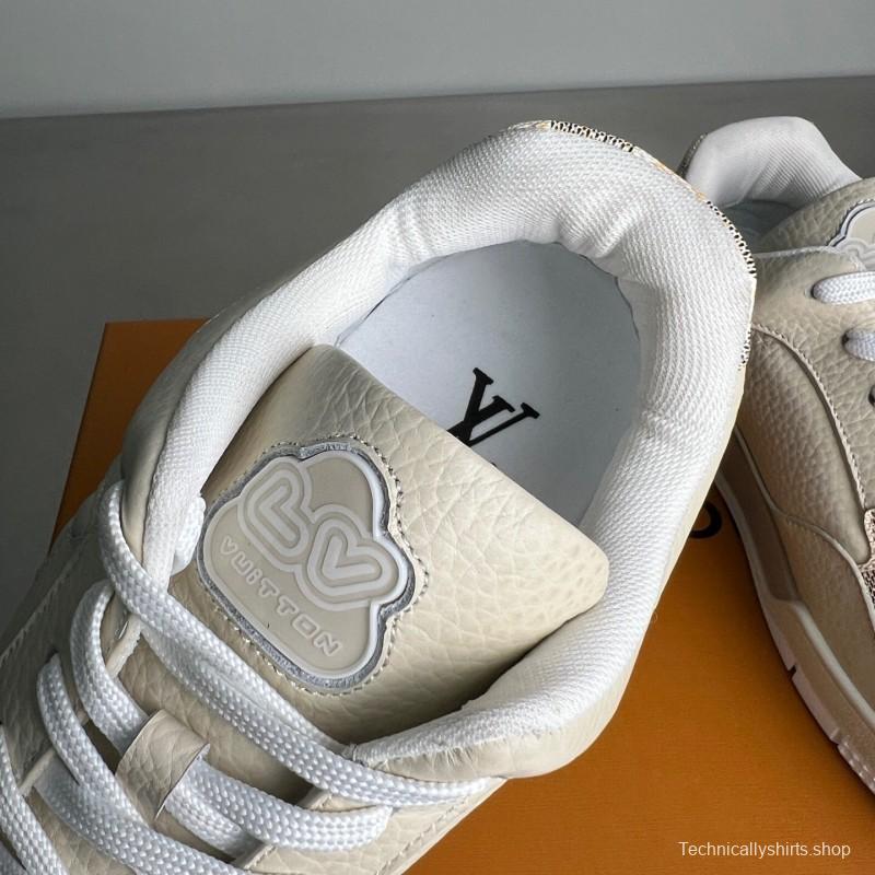Louis Vuitton 2025 Spring/Summer Collection Luxury Sneakers with Signature Logo and Dual-Color TPU Outsole - YC