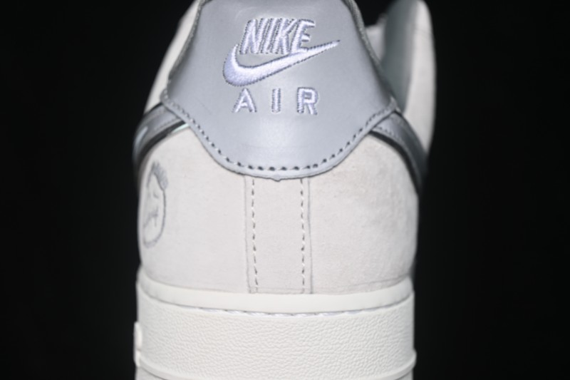 Nike Air Force 1 '07 Low Collaborative Basketball Sneakers with Full-Length Air Cushioning - WY0655-102