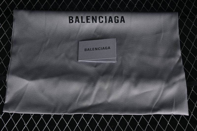 Balenciaga Triple S 2 Retro Running Shoes with Chunky Sole Design - WTRS22290