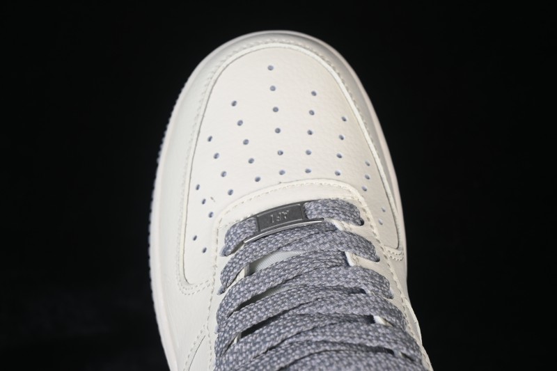 Nike Air Force 1 '07 Low Lifestyle Sneakers with Classic Leather Upper and Cushioned Midsole - SM6668-121