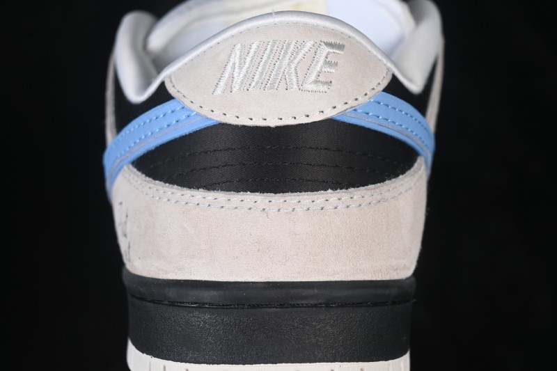 Nike SB Dunk Low Skateboarding Shoes with Cushioned Collar - FZ5645-100
