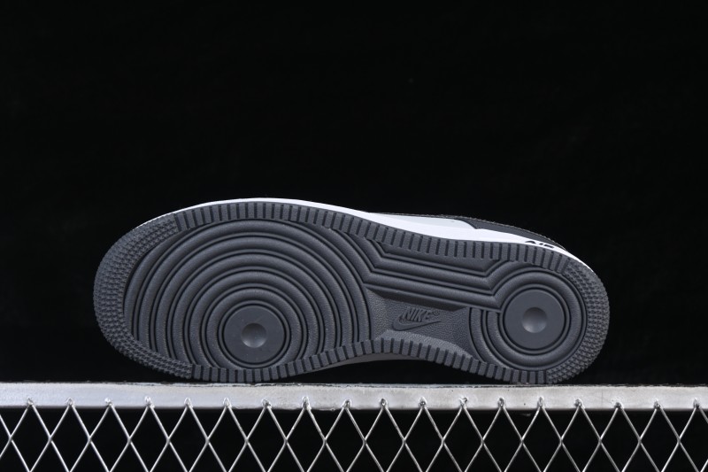 Nike Air Force 1 '07 Low Classic Basketball Shoes with Full-Length Air Cushion - FJ4146-004