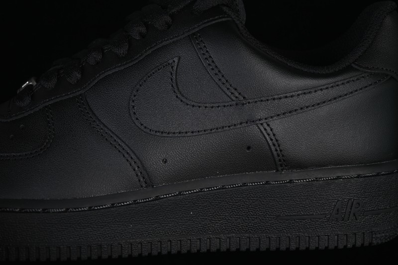 Nike Air Force 1 '07 Low Casual Skate Shoes with Classic Cushioning - CW2288-001