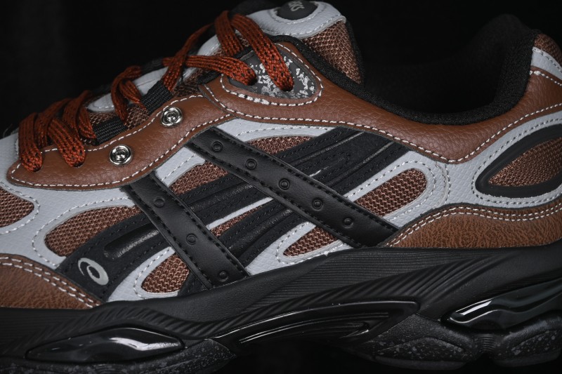 Asics Gel-NYC 2.0 Retro Running Shoes with Breathable Mesh and Suede Upper - 1203A896-200
