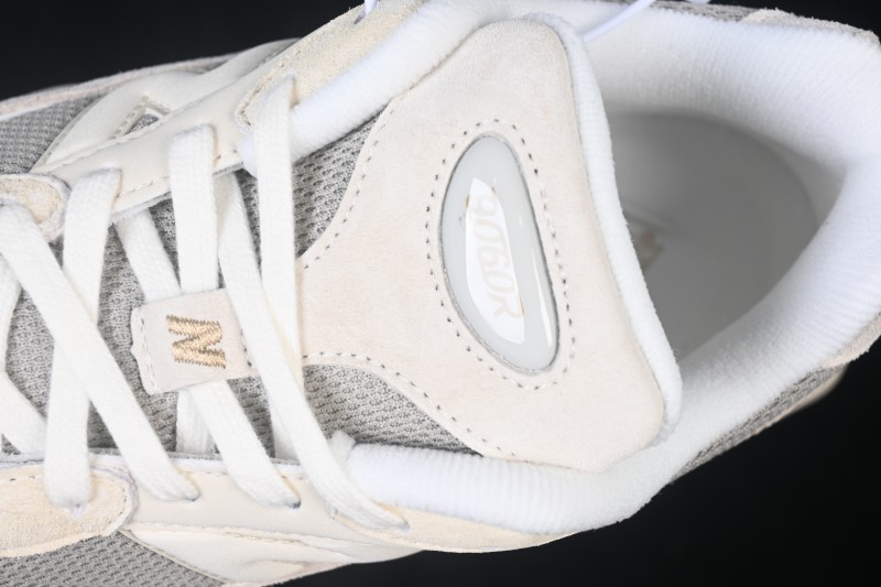 New Balance 9060 Retro Casual Running Shoes - U90609OG